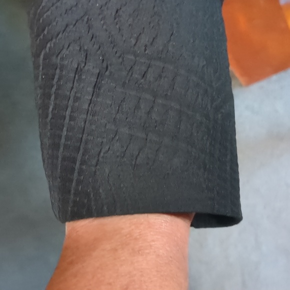 BCBG MAXAZRIA* NWT textured, wrap 2 pocket long sleeve notch collar lapel blazer - Picture 6 of 16